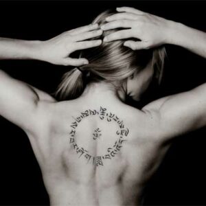 femme_tatouage_tibetain_design_2360